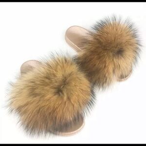Cozy Faux Fur Women's Slippers - Brown
